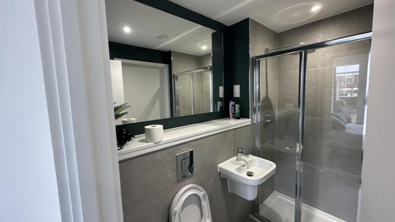 Lux Livin' Apartments - Luxury 2 Bed Apartment With Sky Garden Mánchester Exterior foto