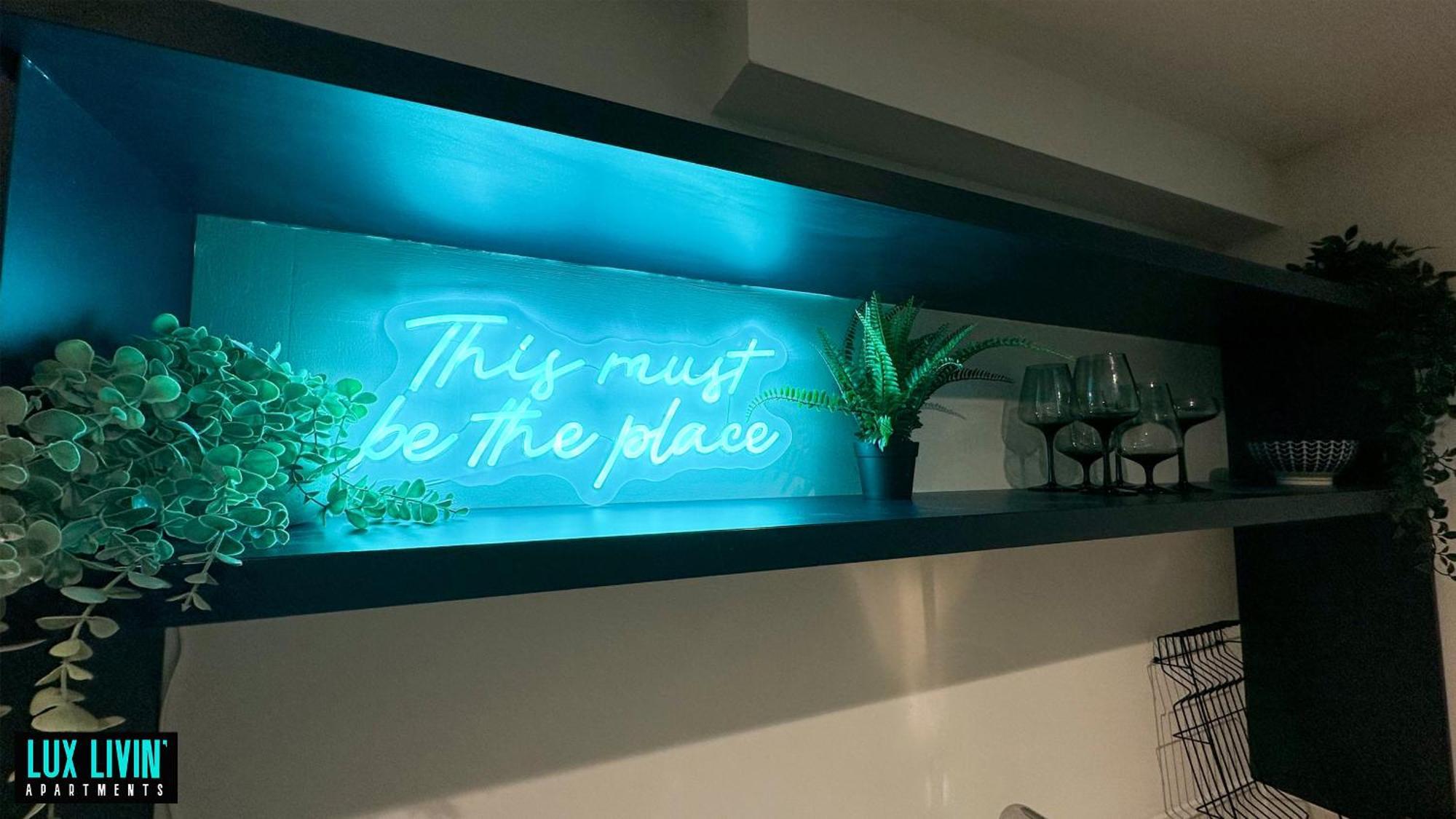 Lux Livin' Apartments - Luxury 2 Bed Apartment With Sky Garden Mánchester Habitación foto
