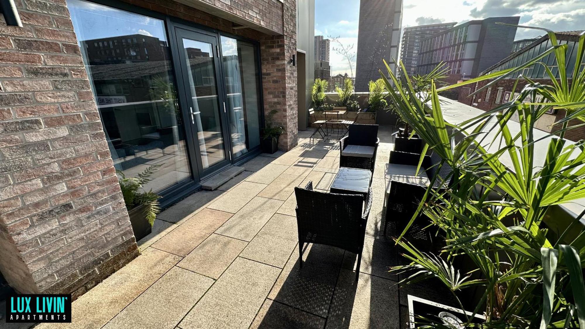 Lux Livin' Apartments - Luxury 2 Bed Apartment With Sky Garden Mánchester Habitación foto